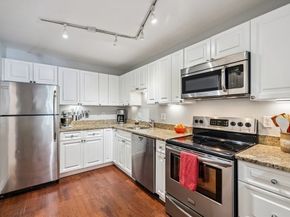 60 Glen Rd 108, Brookline MA 02445