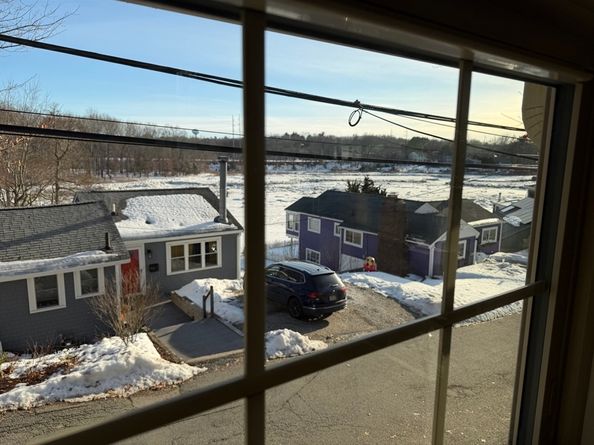 70 Colonial Rd, Weymouth MA 02191