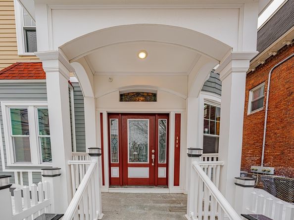 24 Tudor St, Chelsea MA 02150