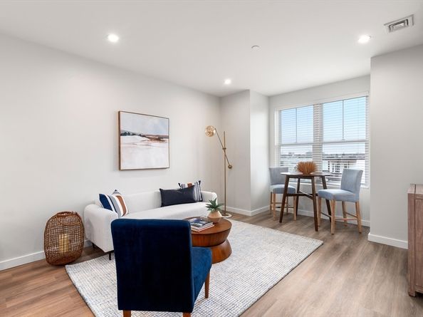 10 Somerset 308, Winthrop MA 02152