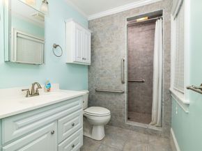 865 E Squantum St, Quincy MA 02171