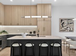 84 East Side Pkwy 84, Newton MA 02460