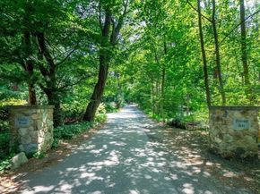 4 Leslie Road, Winchester MA 01890