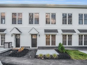 50 Frankfort St 13, Fitchburg MA 01420