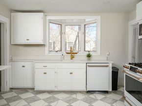 47 Academy Ave, Weymouth MA 02189