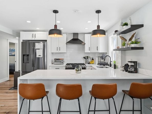 498 Beech St, Boston MA 02131