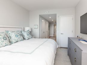 100 Lovejoy 8J, Boston MA 02114