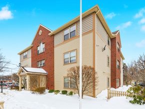 590 Boston St 303, Lynn MA 01905