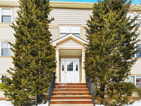 590 Boston St 303, Lynn MA 01905