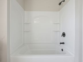 36 Central St, Auburn MA 01501