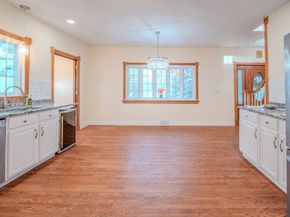 33 Lakeside Dr, Shrewsbury MA 01545