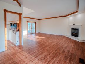 33 Lakeside Dr, Shrewsbury MA 01545