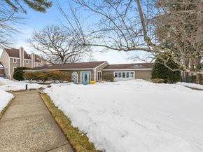 47 Pointe Rok Dr 47, Worcester MA 01604