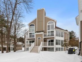 47 Pointe Rok Dr 47, Worcester MA 01604