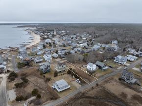 8 Channel St, Mattapoisett MA 02739