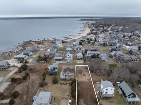 8 Channel St, Mattapoisett MA 02739