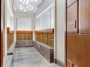 100 Lovejoy Wharf PH1A, Boston MA 02114