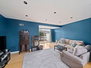 121 Tall Oaks Dr B, Weymouth MA 02190