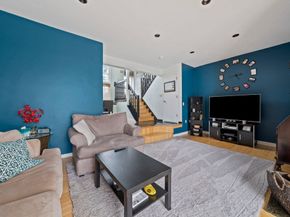 121 Tall Oaks Dr B, Weymouth MA 02190