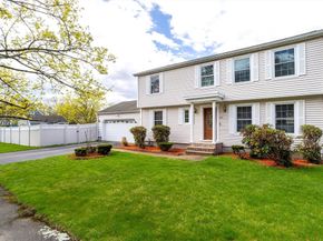 100 Shawna St, Fitchburg MA 01420