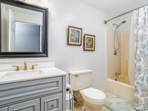 100 Shawna St, Fitchburg MA 01420