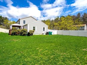 100 Shawna St, Fitchburg MA 01420