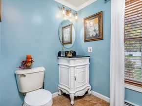 100 Shawna St, Fitchburg MA 01420