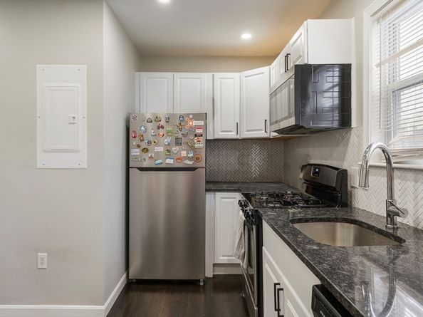 249 Everett St 2, Boston MA 02128