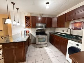 215 Washington Ave 9, Chelsea MA 02150