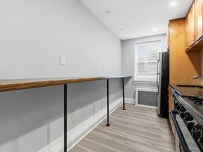 39 Commonwealth Ave 11, Newton MA 02467