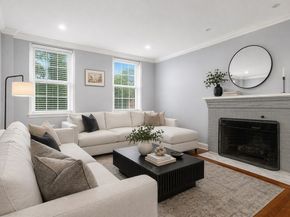 39 Commonwealth Ave 11, Newton MA 02467