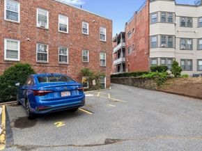 39 Commonwealth Ave 11, Newton MA 02467