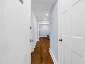 39 Commonwealth Ave 11, Newton MA 02467