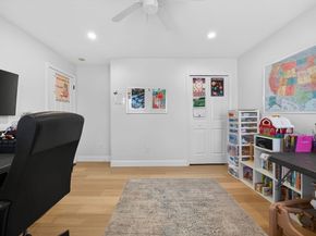 43 Mohawk Dr, Gardner MA 01440