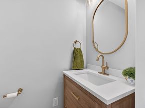 43 Mohawk Dr, Gardner MA 01440