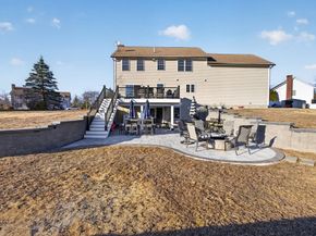 43 Mohawk Dr, Gardner MA 01440