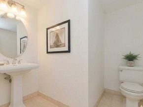 201 Freeman Street A7, Brookline MA 02446