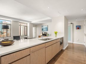 43 Westland Ave 712, Boston MA 02115