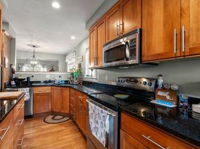 123 Carrington Ln 123, Uxbridge MA 01569