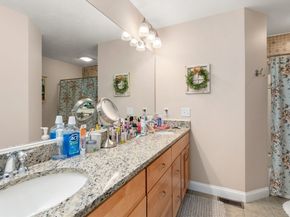 123 Carrington Ln 123, Uxbridge MA 01569