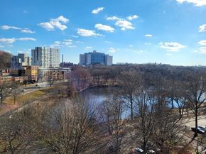 33 Pond Ave. 915, Brookline MA 02445