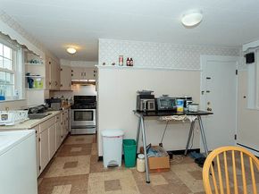 72 College Ave, Medford MA 02155