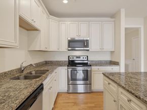 1 Francis Drive 309, Andover MA 01810