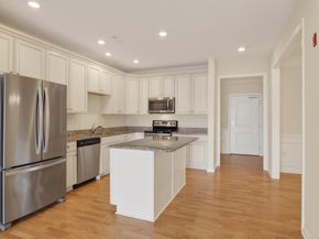 1 Francis Drive 309, Andover MA 01810