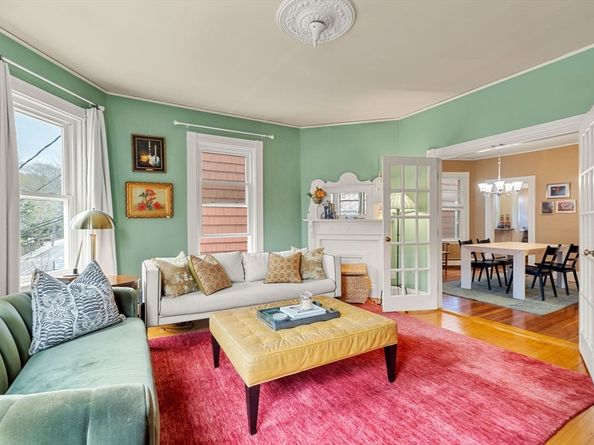 68 Chestnut St 2, Brookline MA 02445
