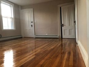 126 Pleasant St, Marblehead MA 01945