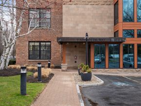 1 Aberdeen Way 109, Cambridge MA 02138