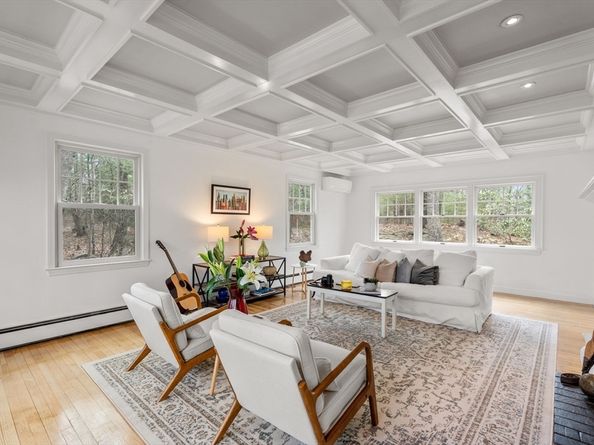 5 Whitney St, Sherborn MA 01770