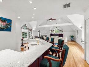 8 Stratford Way, Lincoln MA 01773