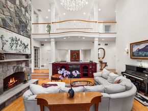 8 Stratford Way, Lincoln MA 01773